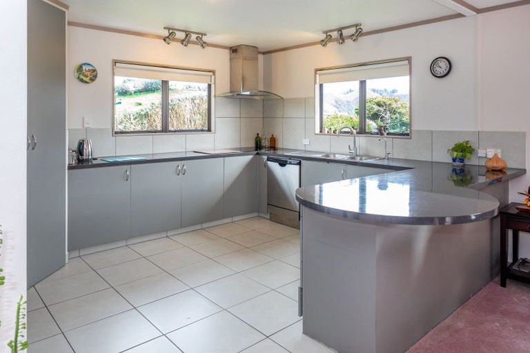 Photo of property in 54b Kon Tiki Road, Whiritoa, Whangamata, 3691