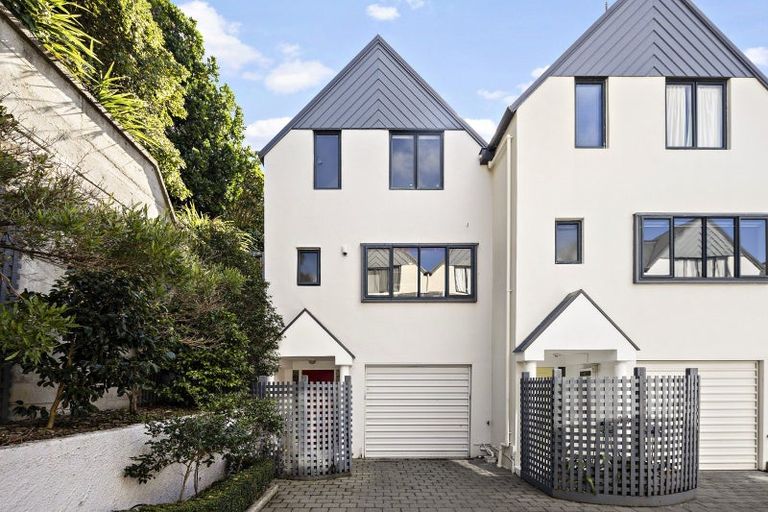 Photo of property in 14u8 Harriett Street, Thorndon, Wellington, 6011
