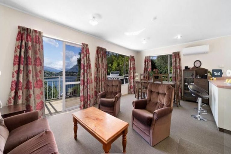 Photo of property in 6 Andrews Road, Queenstown, 9300