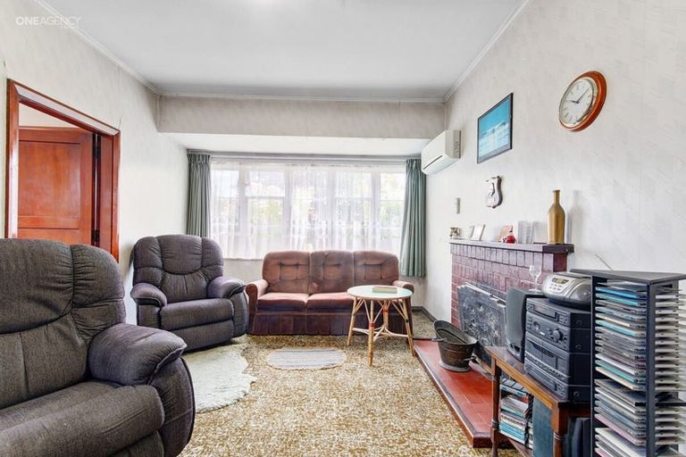 Photo of property in 16 Sewell Street, Linwood, Christchurch, 8062