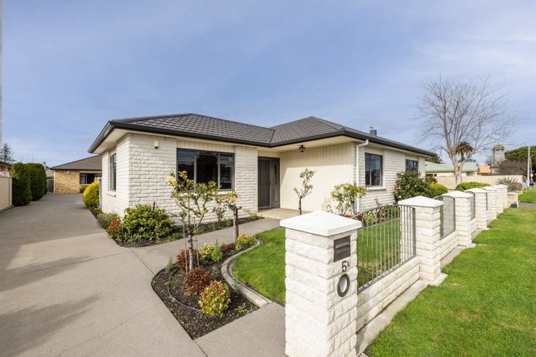 Photo of property in 5a Avondale Road, Taradale, Napier, 4112