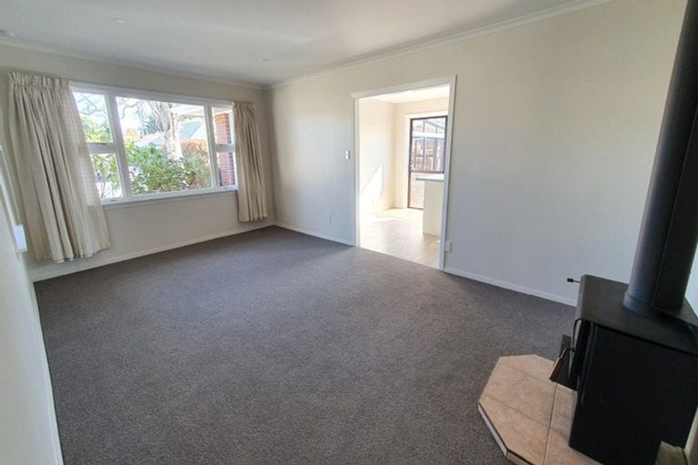 Photo of property in 1/44 Pinehurst Crescent, Russley, Christchurch, 8042