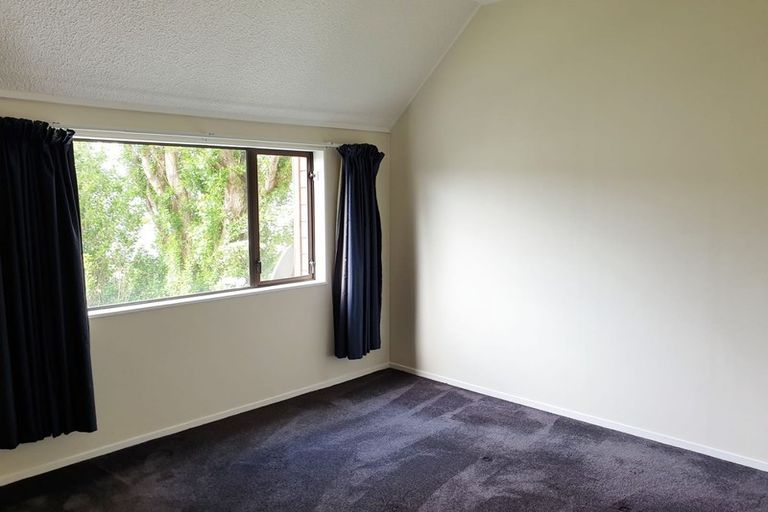 Photo of property in 17-u2 Randwick Crescent, Moera, Lower Hutt, 5010