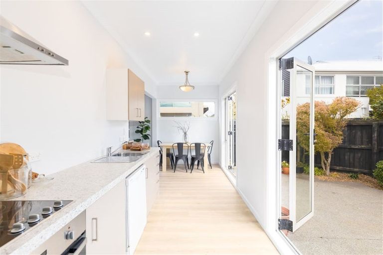 Photo of property in 129 Innes Road, St Albans, Christchurch, 8052