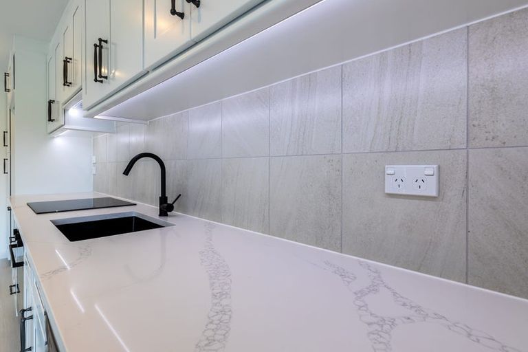 Photo of property in 31 Lanigan Street, Birkdale, Auckland, 0626