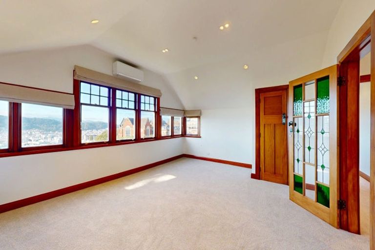 Photo of property in 29 Rawhiti Terrace, Kelburn, Wellington, 6012