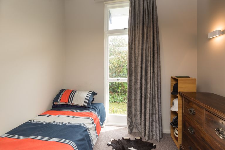 Photo of property in 19 Highfield Place, Avonhead, Christchurch, 8042