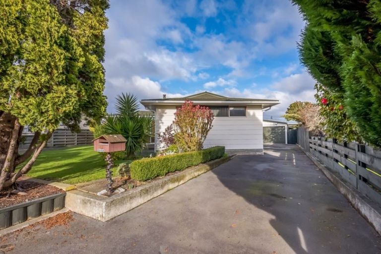 Photo of property in 70 California Drive, Totara Park, Upper Hutt, 5018