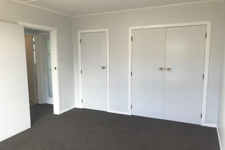 Photo of property in 11a Oswald Crescent, Paparangi, Wellington, 6037