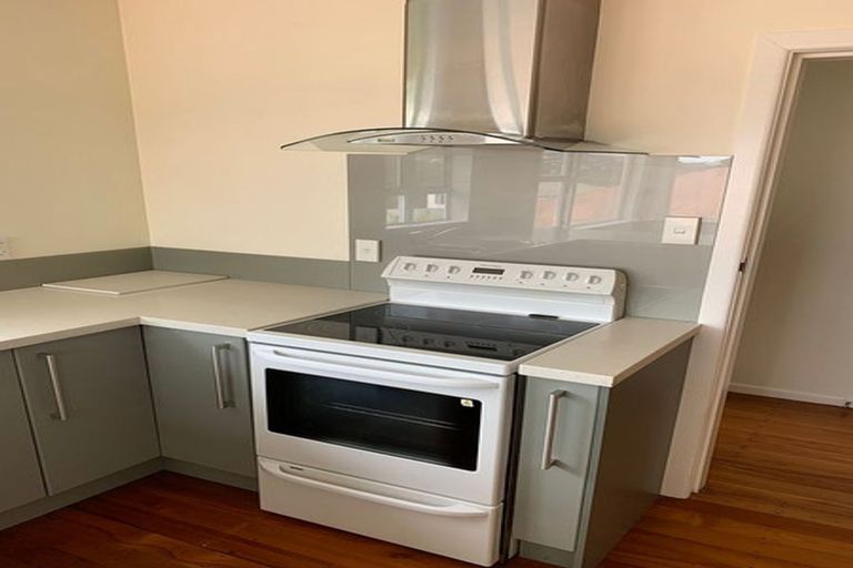 Photo of property in 16 Angell Street, Johnsonville, Wellington, 6037