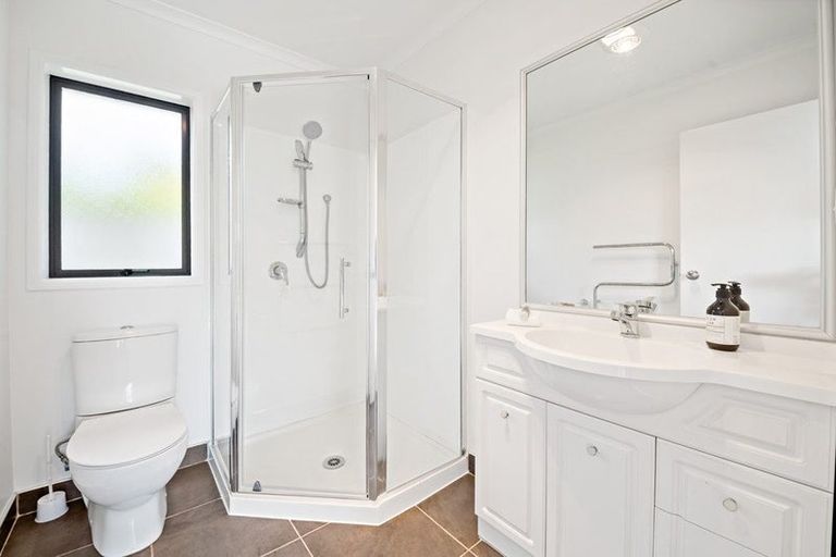 Photo of property in 33 Willowgrange Place, Pukekohe, 2120