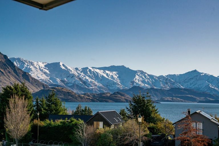 Photo of property in 8b Minaret Ridge, Wanaka, 9305