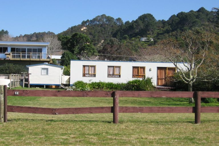 Photo of property in 14 Marine Parade, Cooks Beach, Whitianga, 3591