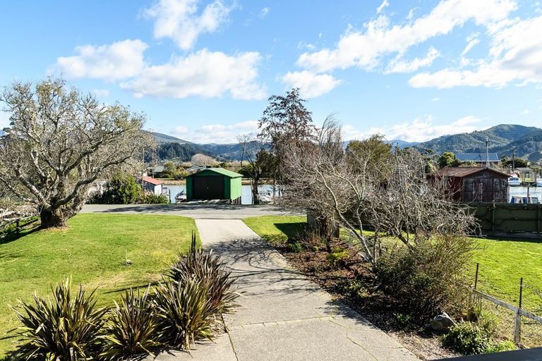 Photo of property in 32 Wharf Road, Riwaka, Motueka, 7198