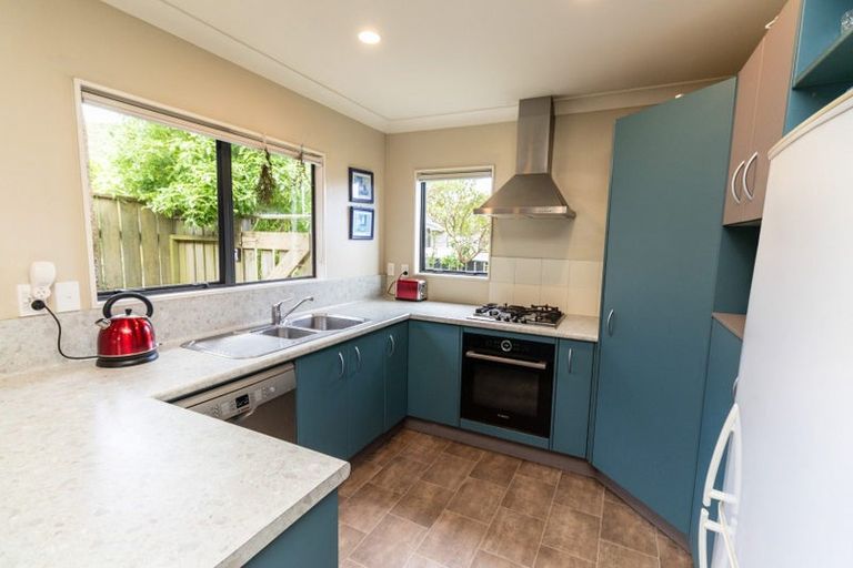 Photo of property in 57 Woodhouse Avenue, Karori, Wellington, 6012