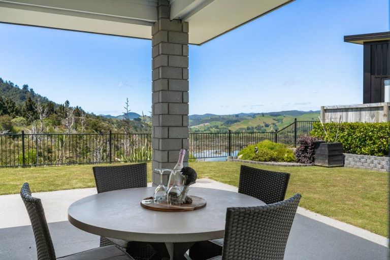 Photo of property in 17 Manatu Close, Whangamata, 3691