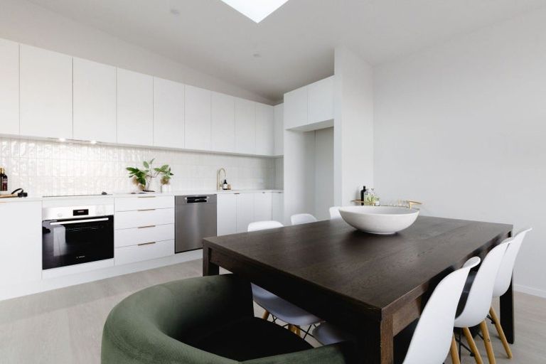 Photo of property in 119 Tiketike Way, Brooklyn, Wellington, 6021