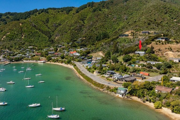 Photo of property in 324-328 Waikawa Road, Waikawa, Picton, 7220