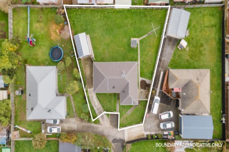 Photo of property in 23 Lambeth Crescent, Northcote, Christchurch, 8052