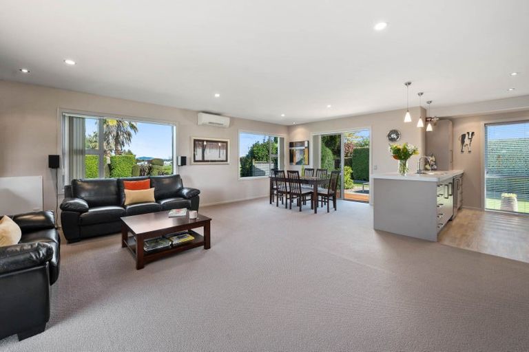 Photo of property in 9 Montgomery Crescent, Kinloch, Taupo, 3377
