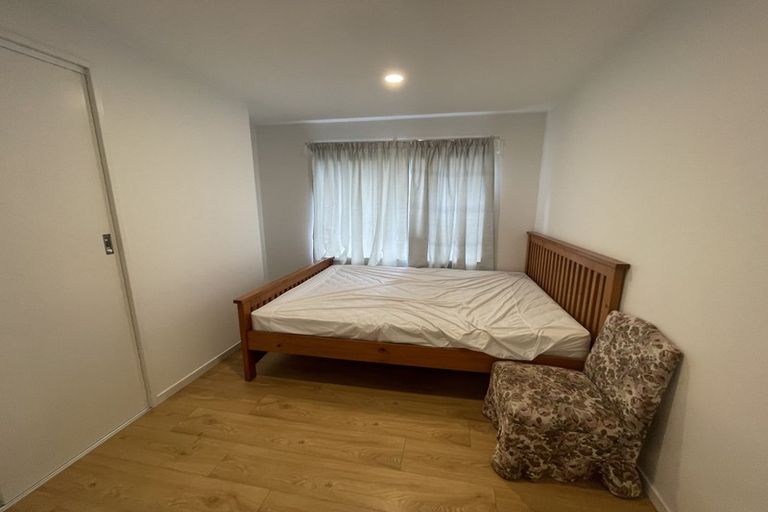 Photo of property in 16 Munstead Place, Hillcrest, Auckland, 0627