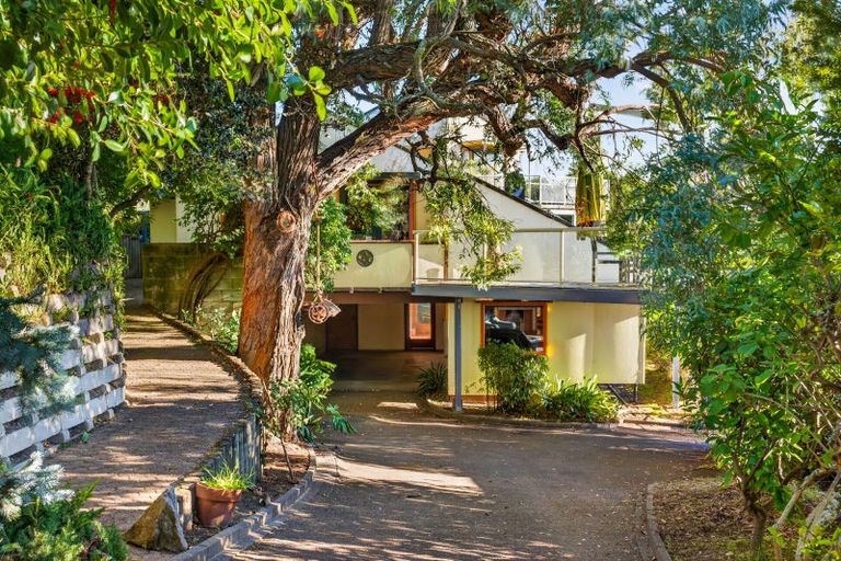 Photo of property in 122a Chaucer Road, Hospital Hill, Napier, 4110