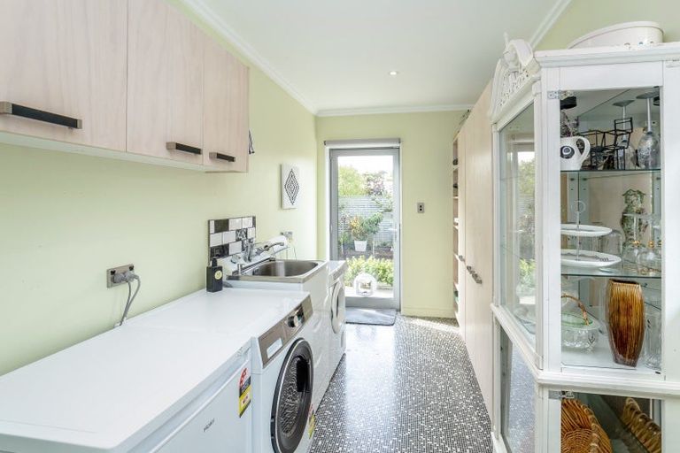 Photo of property in 37 Reading Street, Greytown, 5712