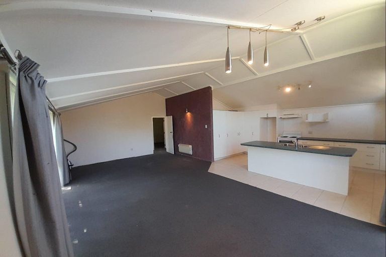 Photo of property in 32a Dunk Place, Milson, Palmerston North, 4414