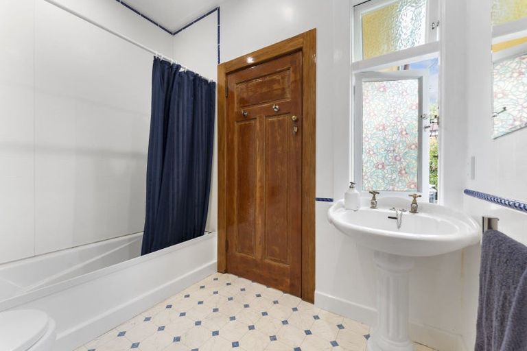 Photo of property in 15 Rainforth Street, Roslyn, Palmerston North, 4414