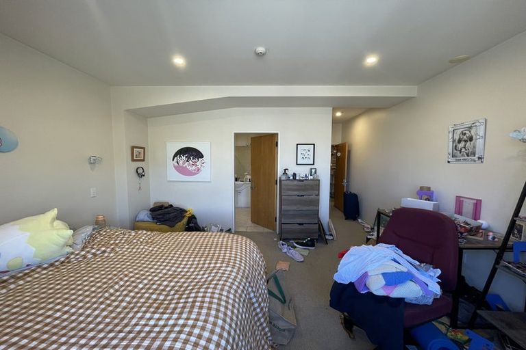 Photo of property in Construction House, 52/80u Kent Terrace, Mount Victoria, Wellington, 6011