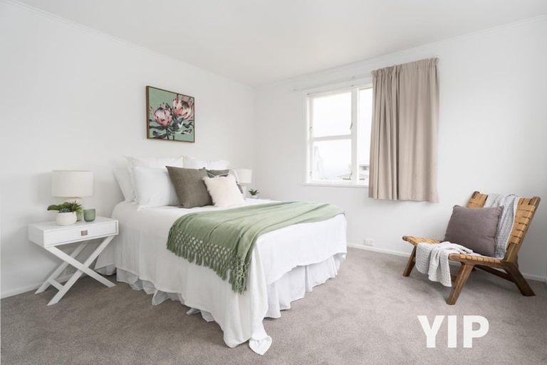 Photo of property in 10 Edgecombe Street, Newlands, Wellington, 6037