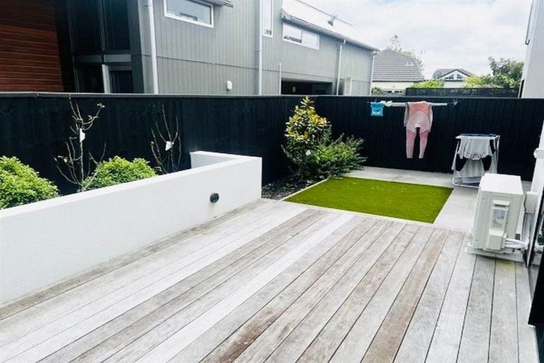 Photo of property in 2/85 Brockworth Place, Riccarton, Christchurch, 8011