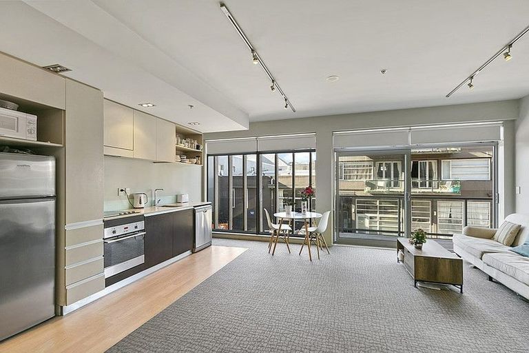 Photo of property in Revolucion Apartments, 105e/28 Torrens Terrace, Mount Cook, Wellington, 6011
