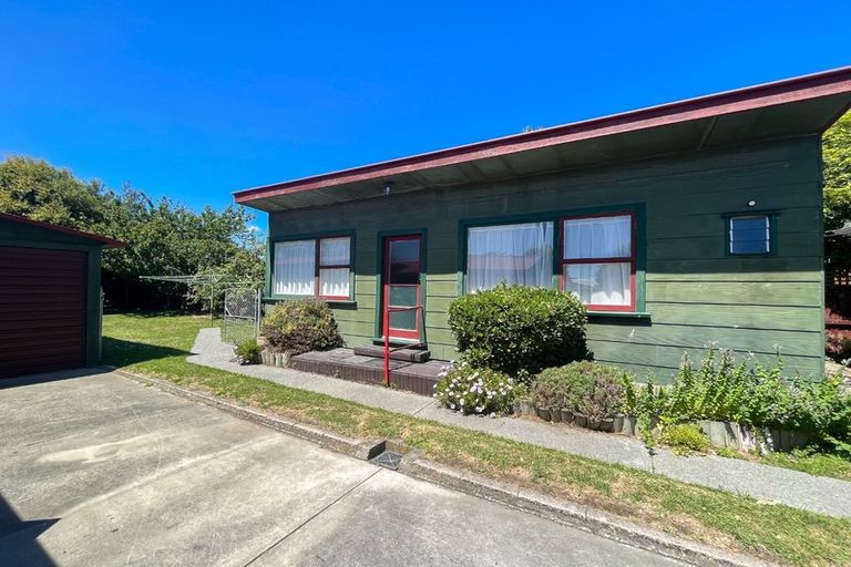 Photo of property in 2 Shaftesbury Street, Avonhead, Christchurch, 8042