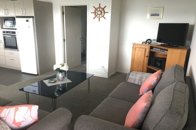 Photo of property in 2 Ormiston Road, Onerahi, Whangarei, 0110