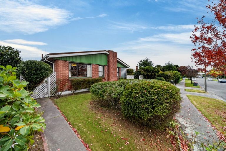 Photo of property in 70 Toorak Avenue, Avonhead, Christchurch, 8042