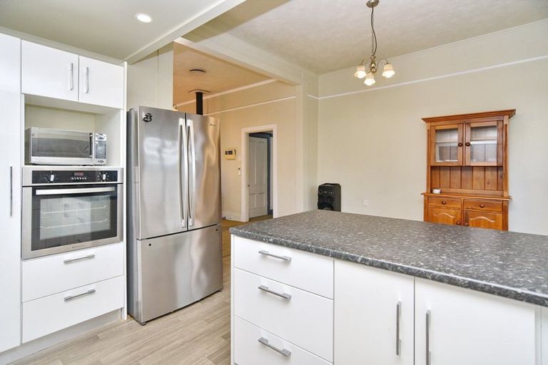 Photo of property in 137 Geraldine Street, Edgeware, Christchurch, 8013