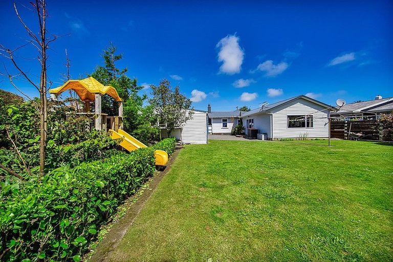 Photo of property in 74 Puriri Street, Hawera, 4610
