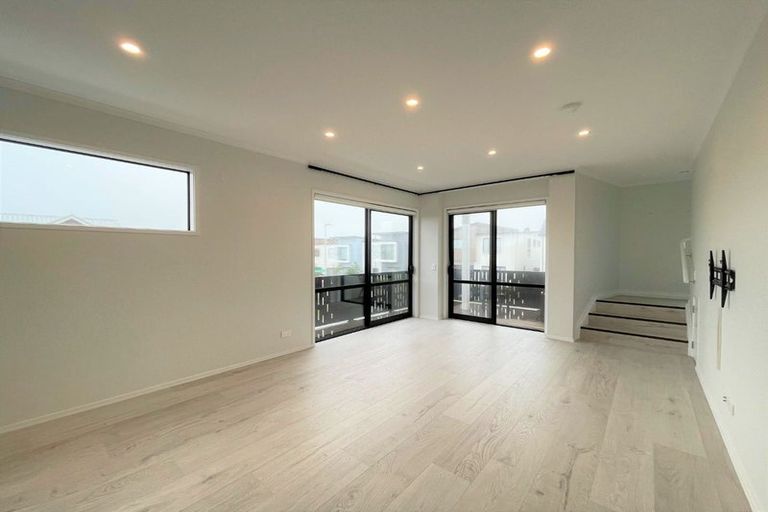 Photo of property in 1 Onekiritea Road, Hobsonville, Auckland, 0616