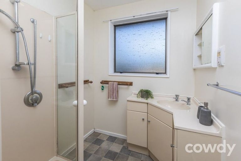 Photo of property in 2/2 Ruakaka Street, Hornby, Christchurch, 8042