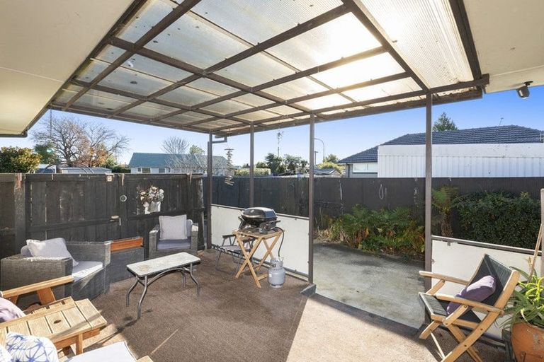 Photo of property in 3 Clipper Place, Redwood, Christchurch, 8051