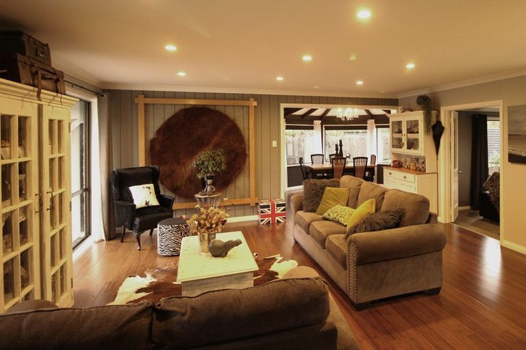 Photo of property in 17 Hawthornden Road, Avonhead, Christchurch, 8042