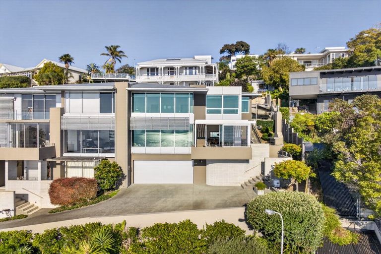 Photo of property in 2/23 Seapoint Road, Bluff Hill, Napier, 4110