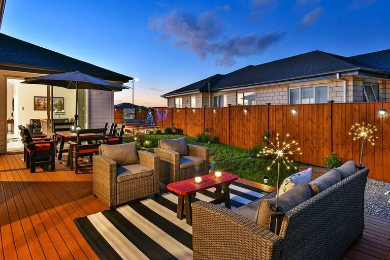 Photo of property in 3 Papaview Road, Papakura, 2110