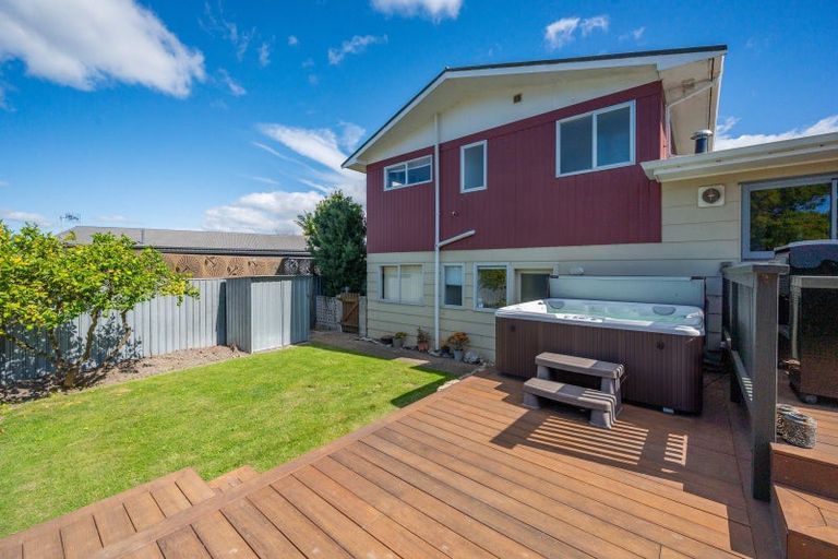 Photo of property in 11 Wynyard Crescent, Tamatea, Napier, 4112