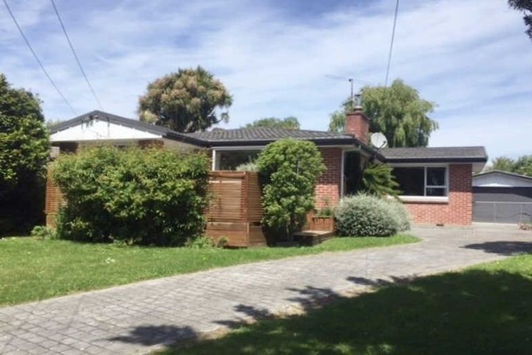 Photo of property in 32 Gregan Crescent, Burnside, Christchurch, 8053
