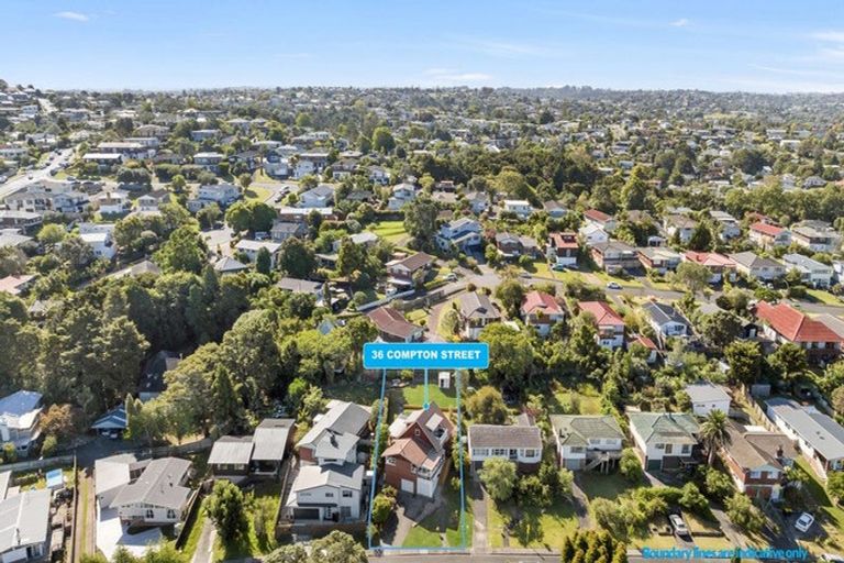 Photo of property in 36 Compton Street, Hillcrest, Auckland, 0627