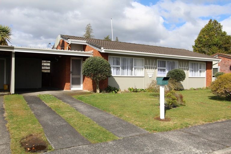 Photo of property in 16 Oak Place, Tokoroa, 3420