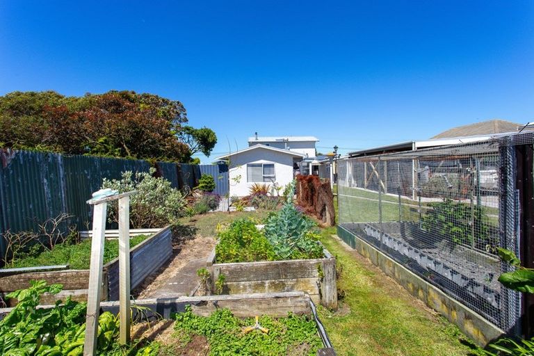 Photo of property in 91 Manuka Street, Castlecliff, Whanganui, 4501