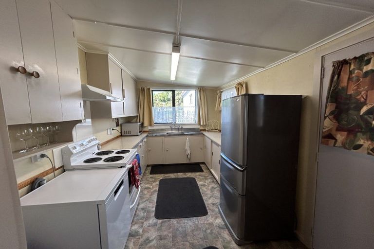 Photo of property in 16 Spiers Street, Kakanui, Oamaru, 9495